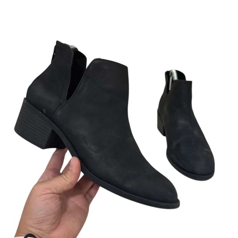 Steve Madden Black Cutout Ankle Boots Size 6 Low Heel Western Style‎ Booties